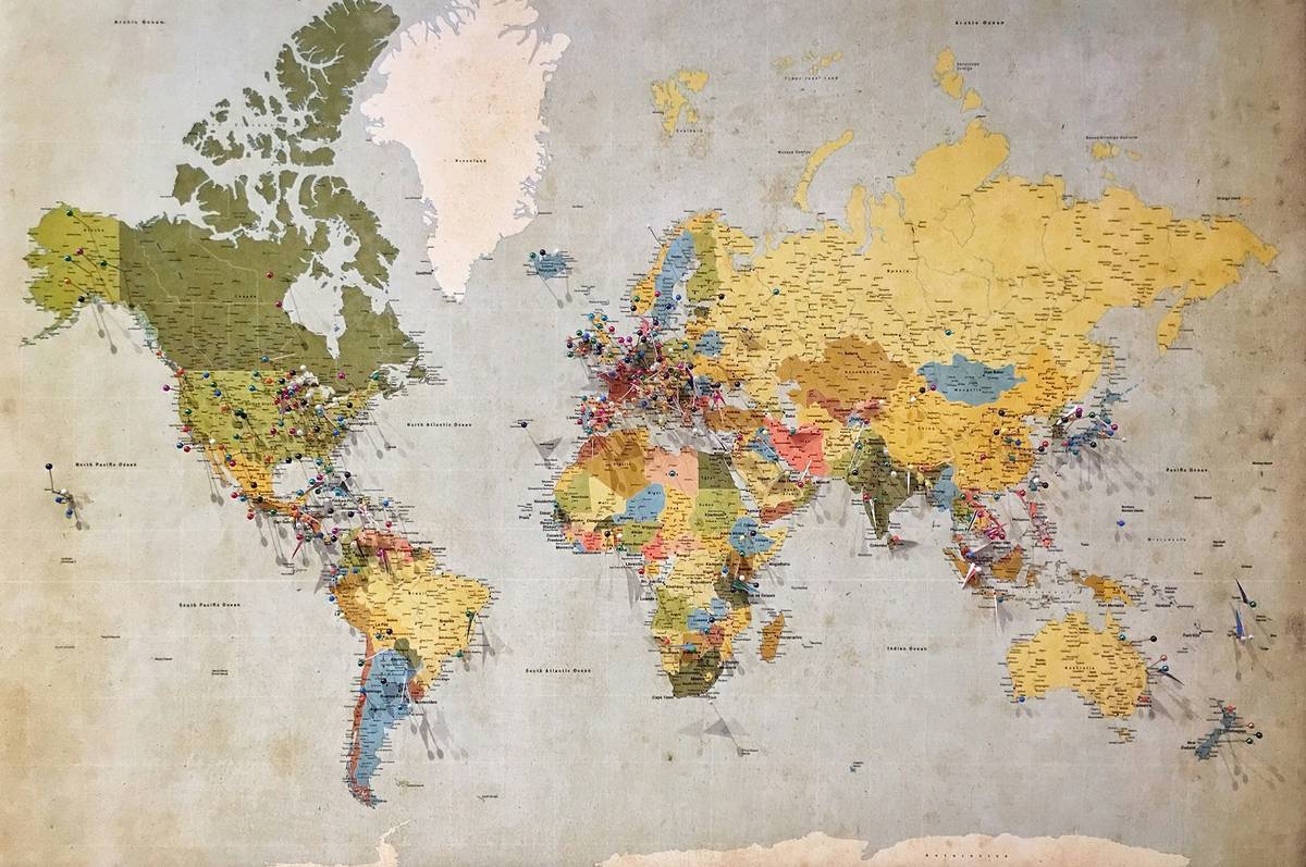 International Business Etiquette Articles: What Most Professionals Get Wrong (And How to Fix It)